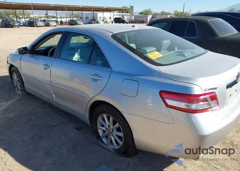 2010 Toyota Camry Xle V6 z USA, uszkodzony, nr VIN 4T1BK3EK4AU602758